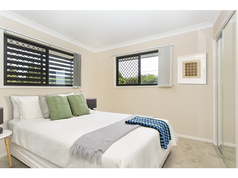 1/5-7 Bramble Street, Woody Point QLD 4019