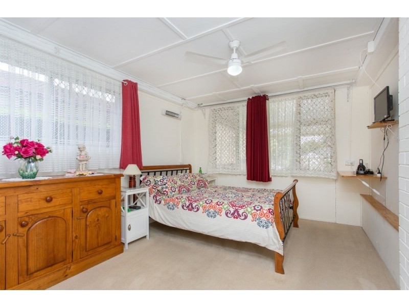 11 Sorrento Street, Margate QLD 4019