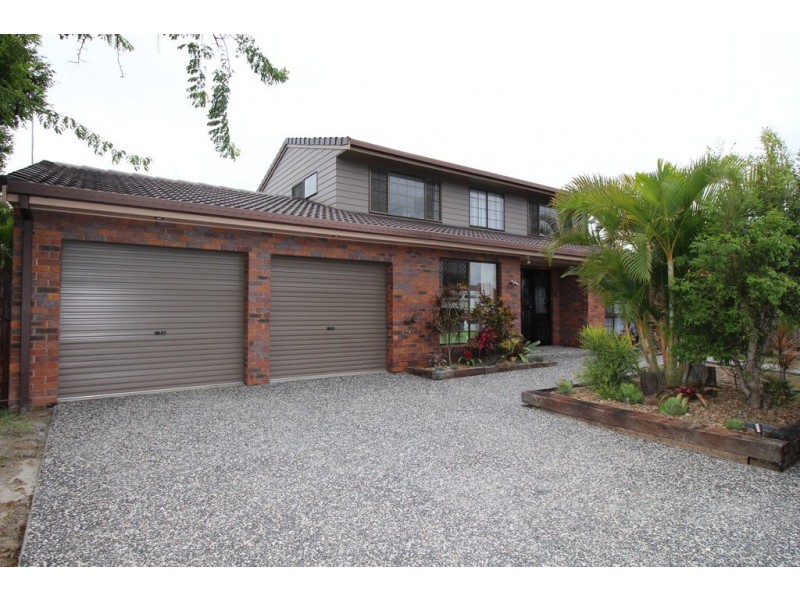 25 Southern Cross Drive, Newport QLD 4020