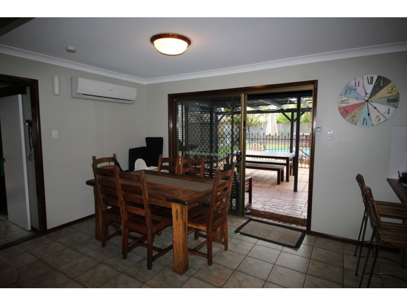 25 Southern Cross Drive, Newport QLD 4020