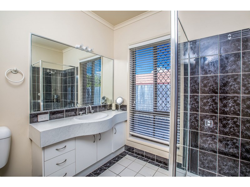 12 Sefton Court, North Lakes QLD 4509