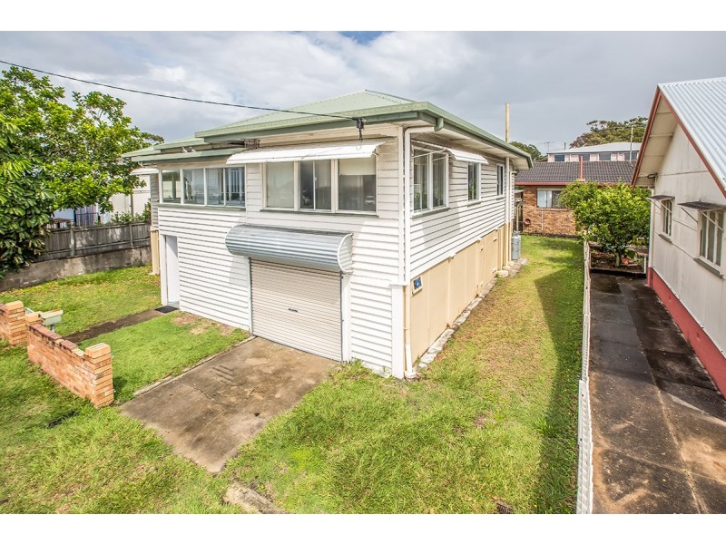 11 Elizabeth Avenue, Clontarf QLD 4019