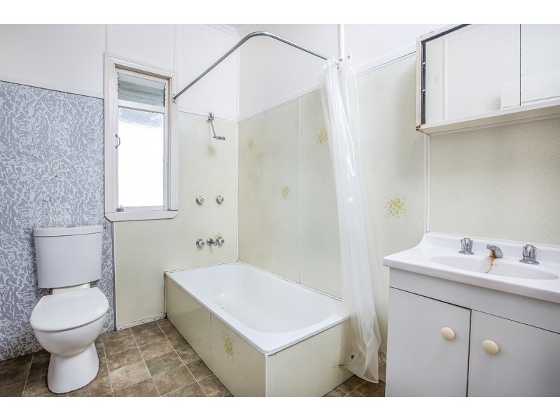 11 Elizabeth Avenue, Clontarf QLD 4019