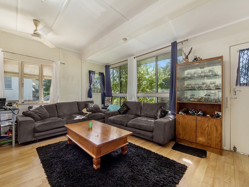 12 Ralph Street, Clontarf QLD 4019