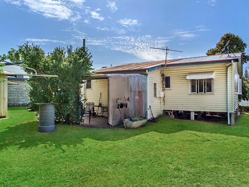 12 Ralph Street, Clontarf QLD 4019