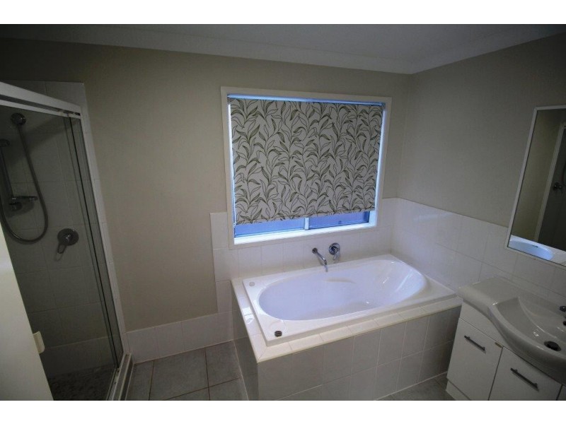 1a Edwin Street, Redcliffe QLD 4020