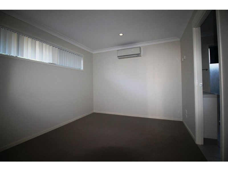 1a Edwin Street, Redcliffe QLD 4020