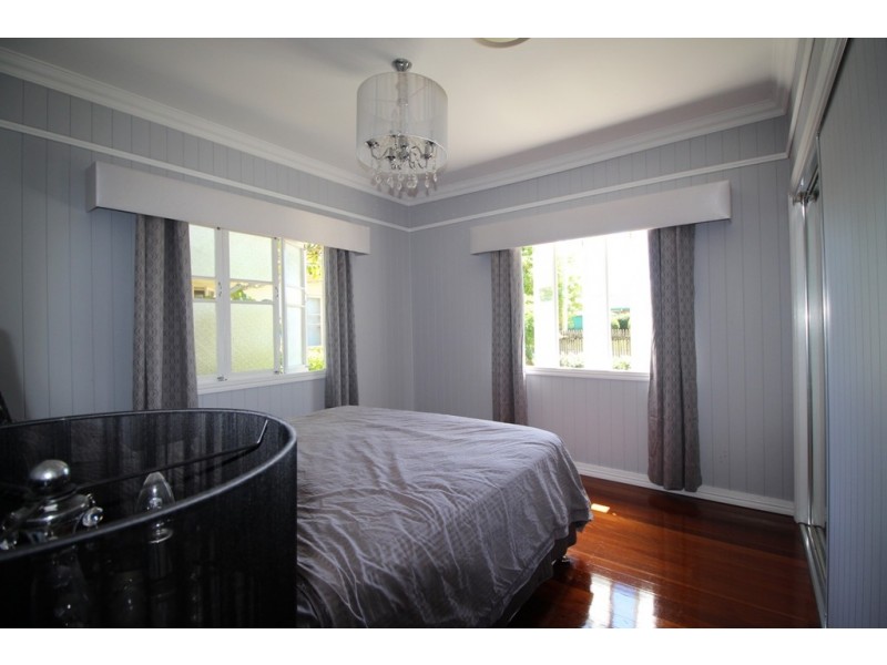 77 Albert Street, Margate QLD 4019