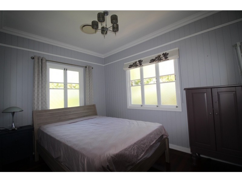 77 Albert Street, Margate QLD 4019