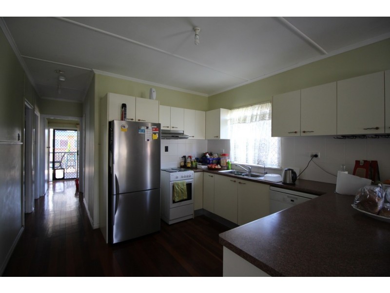 14 Louis Street, Redcliffe QLD 4020