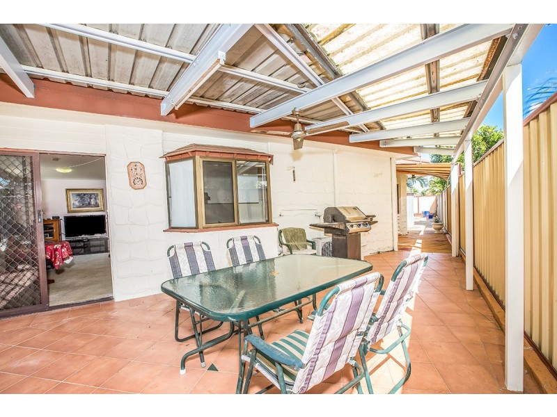 39 Oyster Point Esplanade, Newport QLD 4020