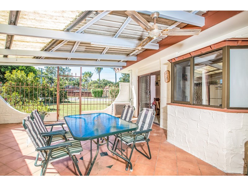 39 Oyster Point Esplanade, Newport QLD 4020
