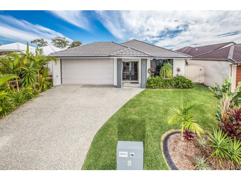 8 Skandia Court, Newport QLD 4020