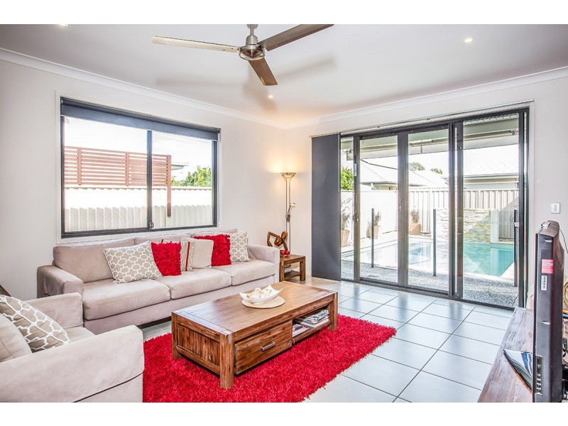 8 Skandia Court, Newport QLD 4020