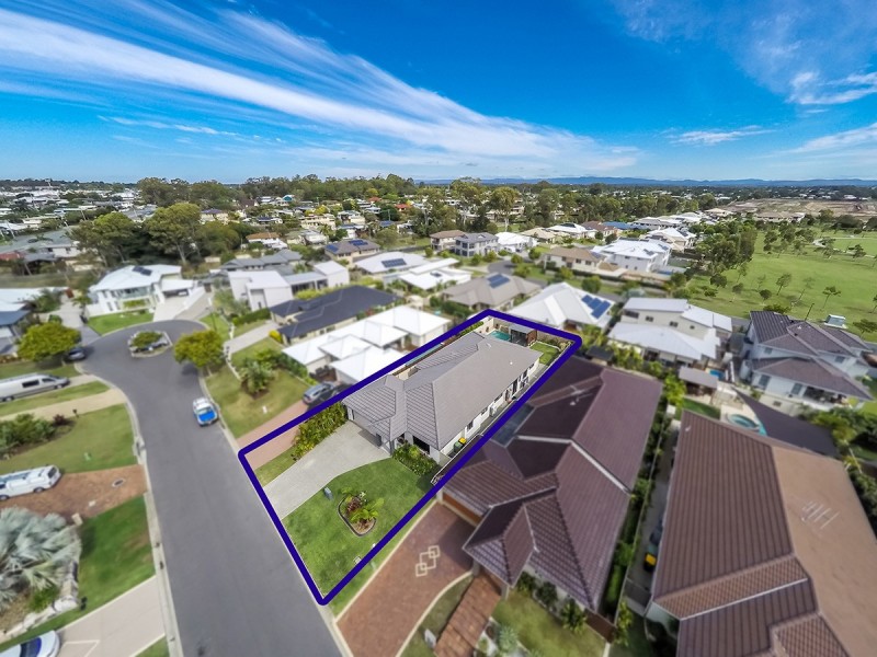 8 Skandia Court, Newport QLD 4020