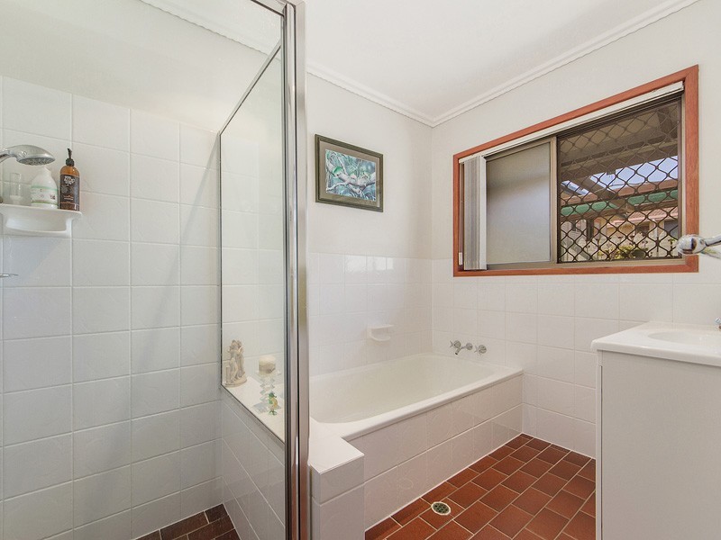 1 Collett Court, Kippa-ring QLD 4021