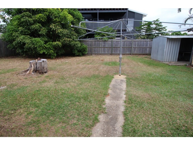7 Hobbs Street, Scarborough QLD 4020