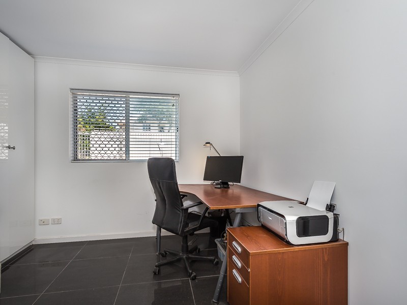 34 Michel Road, Scarborough QLD 4020
