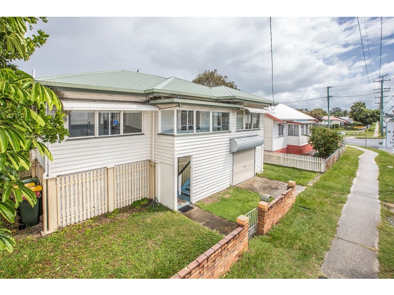 11 Elizabeth Avenue, Clontarf QLD 4019