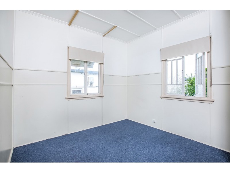 11 Elizabeth Avenue, Clontarf QLD 4019