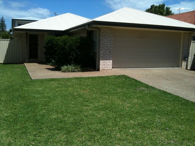 7a Pearl Street, Scarborough QLD 4020