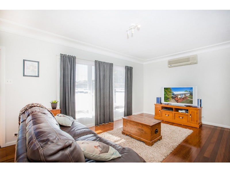 103 Arthur Street, Woody Point QLD 4019