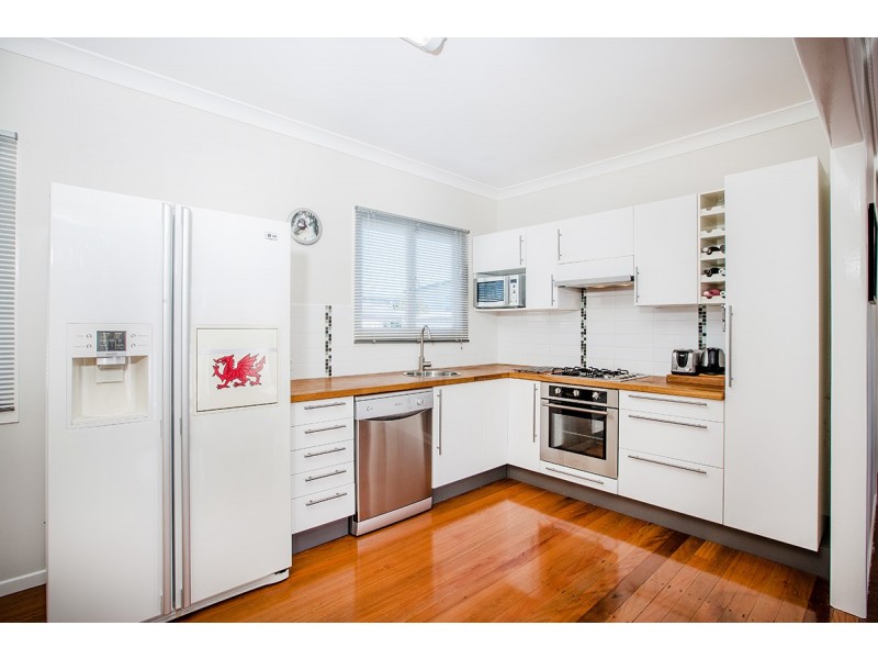 103 Arthur Street, Woody Point QLD 4019