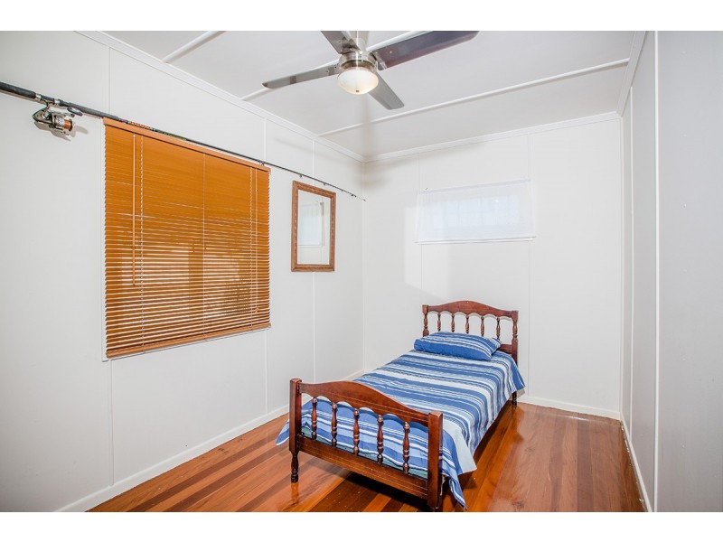 103 Arthur Street, Woody Point QLD 4019