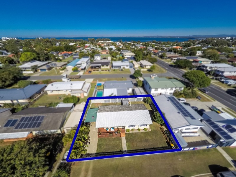 103 Arthur Street, Woody Point QLD 4019