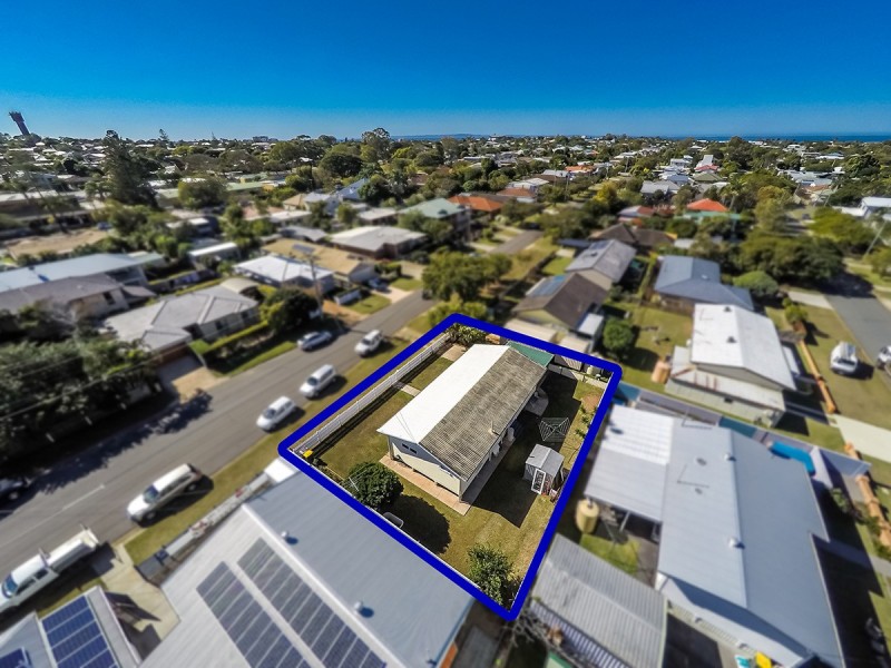 103 Arthur Street, Woody Point QLD 4019