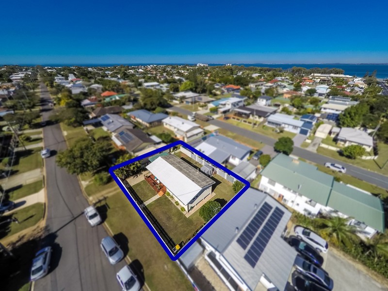 103 Arthur Street, Woody Point QLD 4019