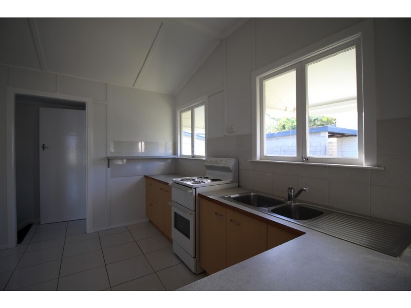 12 Ralph Street, Clontarf QLD 4019