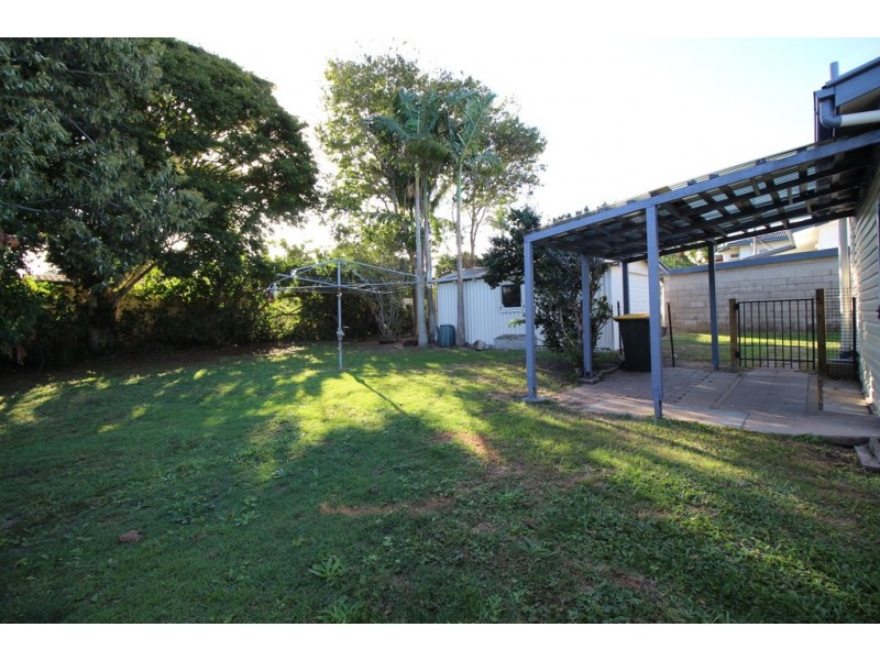 12 Ralph Street, Clontarf QLD 4019