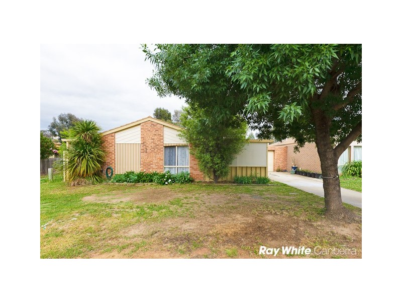 42 House Circuit, Banks ACT 2906