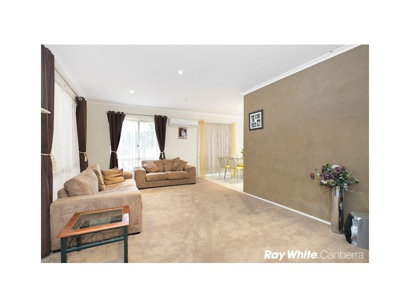 42 House Circuit, Banks ACT 2906