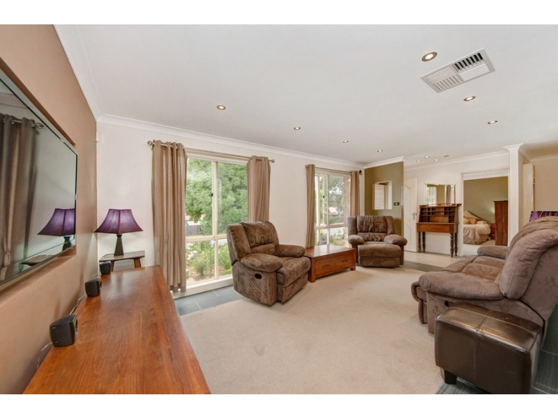 48 Mina Wylie Crescent, Gordon ACT 2906