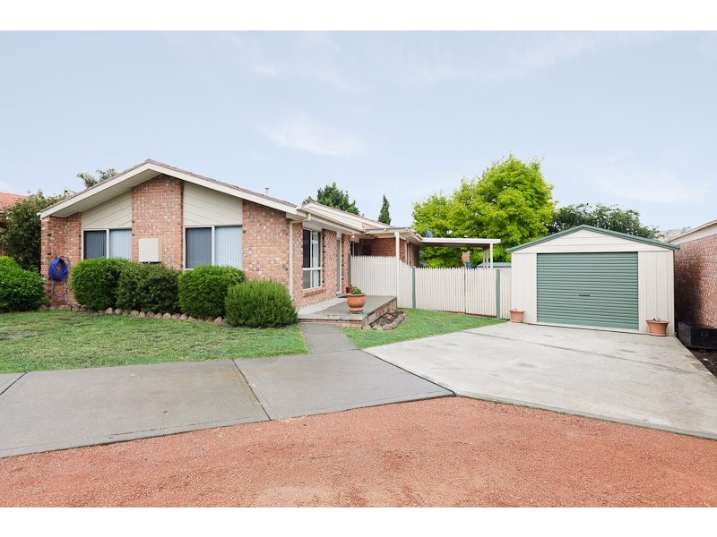 15 Mathews Place, Banks ACT 2906