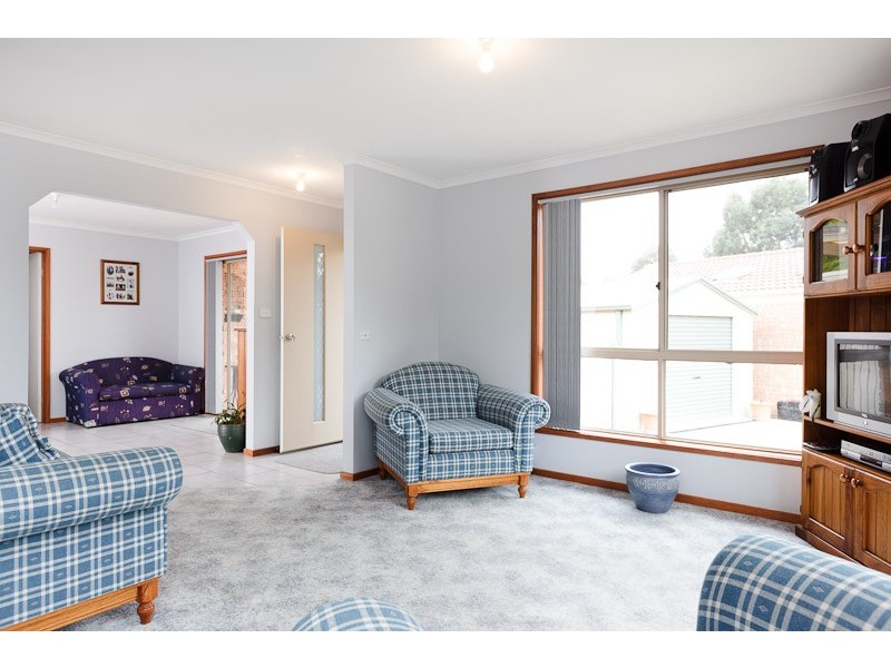 15 Mathews Place, Banks ACT 2906