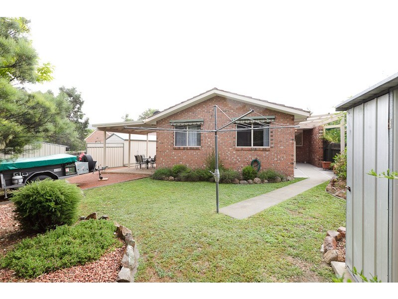 15 Mathews Place, Banks ACT 2906