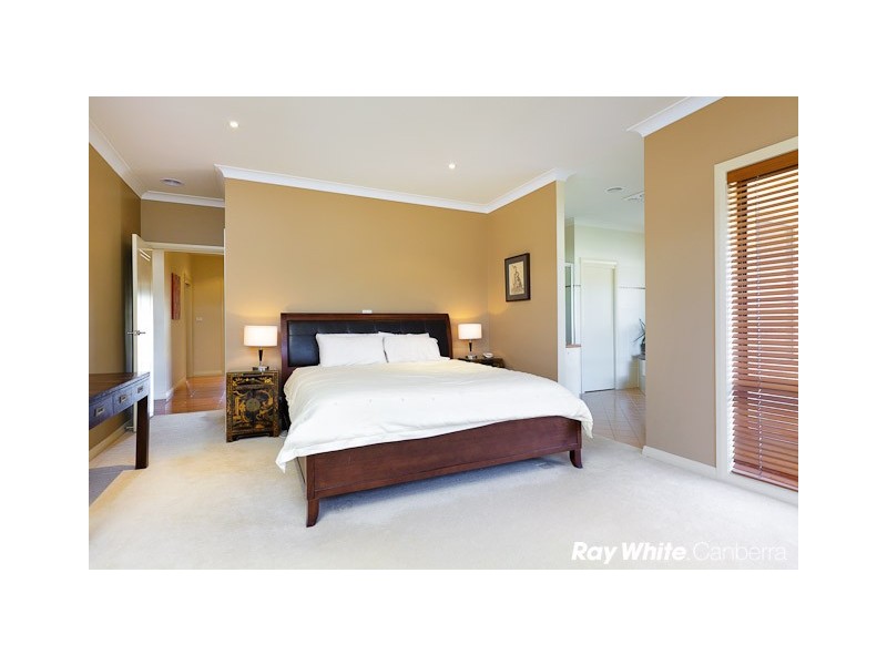 95 Cooke Drive, Googong NSW 2620