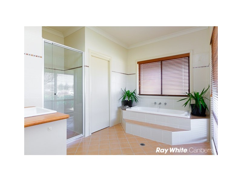 95 Cooke Drive, Googong NSW 2620