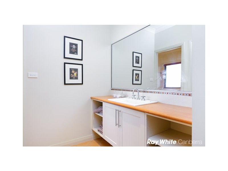95 Cooke Drive, Googong NSW 2620