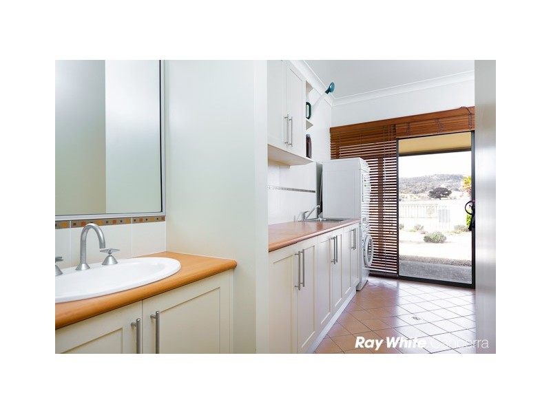 95 Cooke Drive, Googong NSW 2620