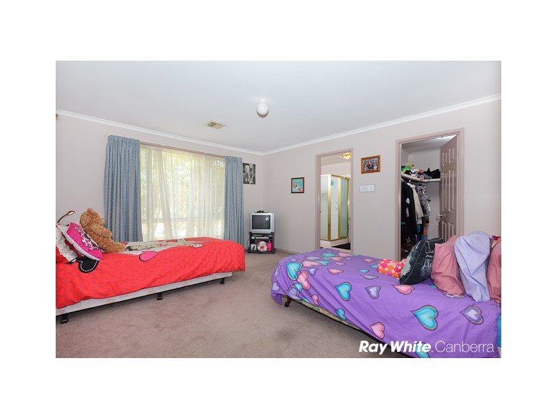 54 Sid Barnes Crescent, Gordon ACT 2906