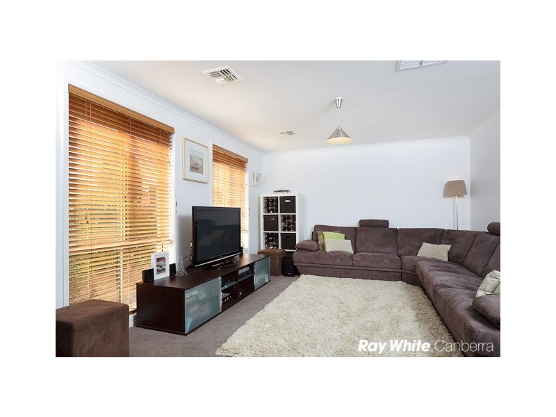 7  Braddon Place, Conder ACT 2906