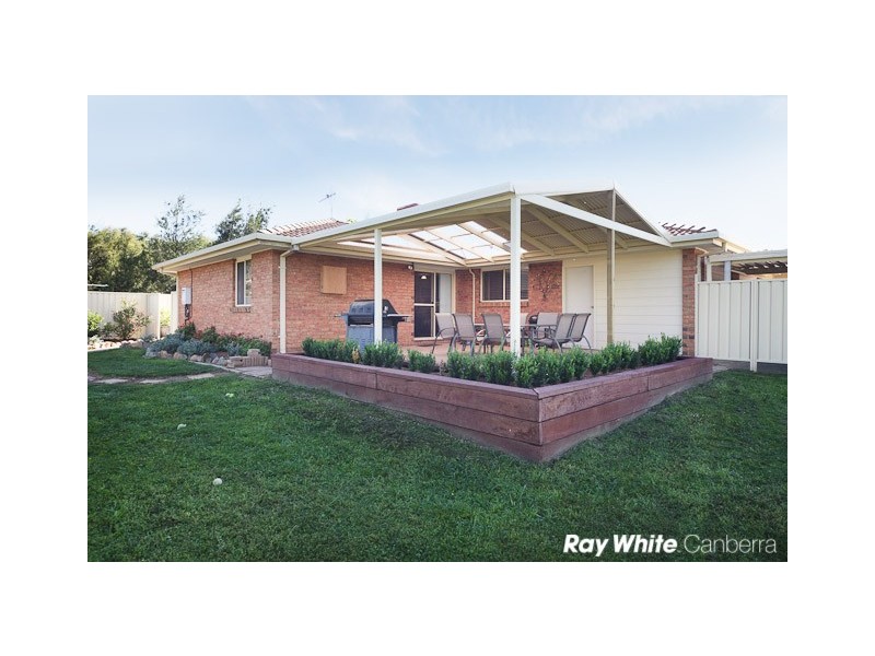 7  Braddon Place, Conder ACT 2906