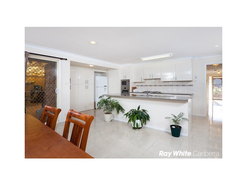 35 Lewis Luxton Avenue, Gordon ACT 2906