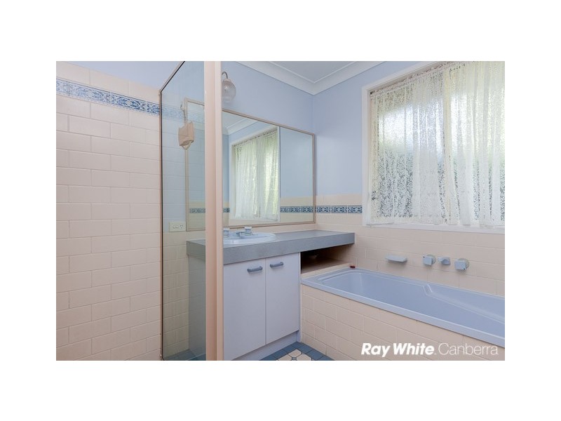 35 Lewis Luxton Avenue, Gordon ACT 2906