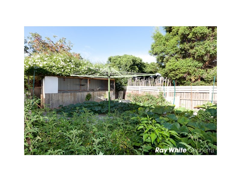 35 Lewis Luxton Avenue, Gordon ACT 2906