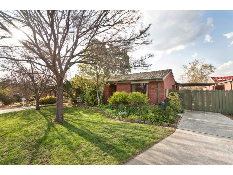33 Bastow Circuit, Banks ACT 2906